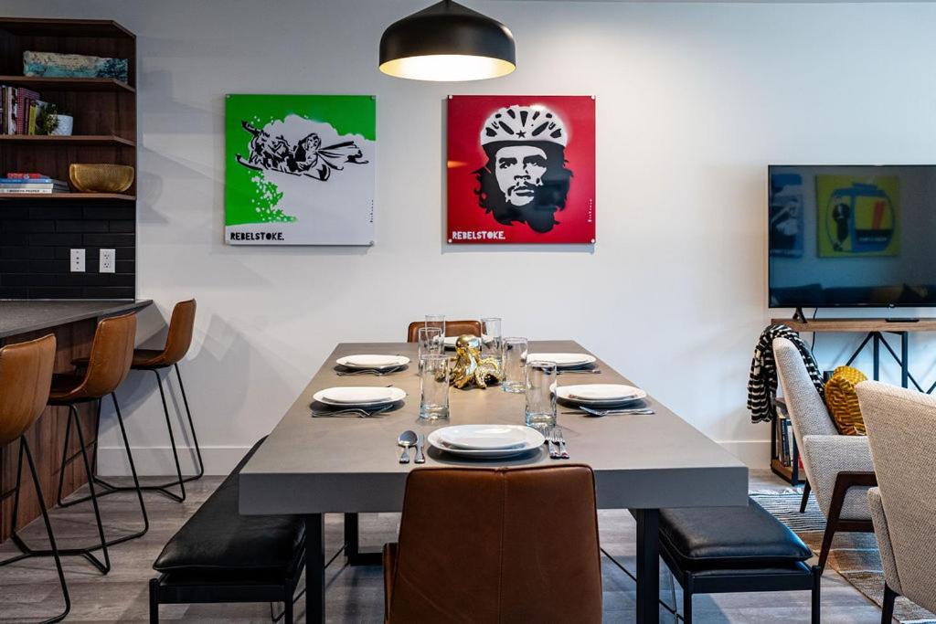 Revel In The Stoke By Revelstoke Vacations Appartement Buitenkant foto