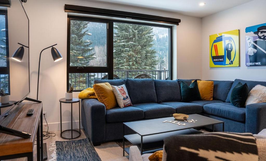 Revel In The Stoke By Revelstoke Vacations Appartement Buitenkant foto