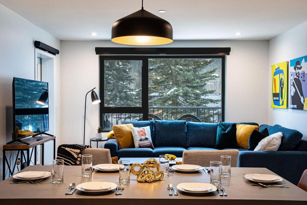Revel In The Stoke By Revelstoke Vacations Appartement Buitenkant foto