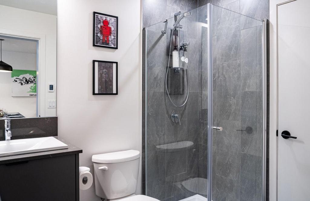 Revel In The Stoke By Revelstoke Vacations Appartement Buitenkant foto