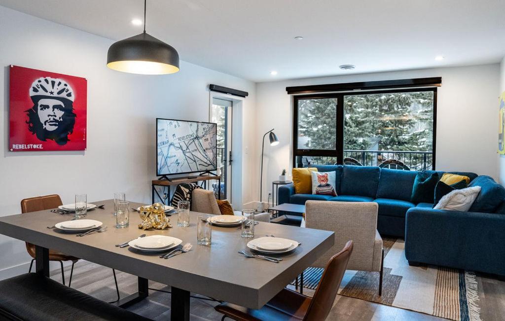 Revel In The Stoke By Revelstoke Vacations Appartement Buitenkant foto