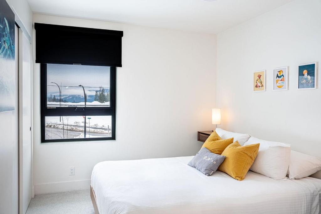 Revel In The Stoke By Revelstoke Vacations Appartement Buitenkant foto
